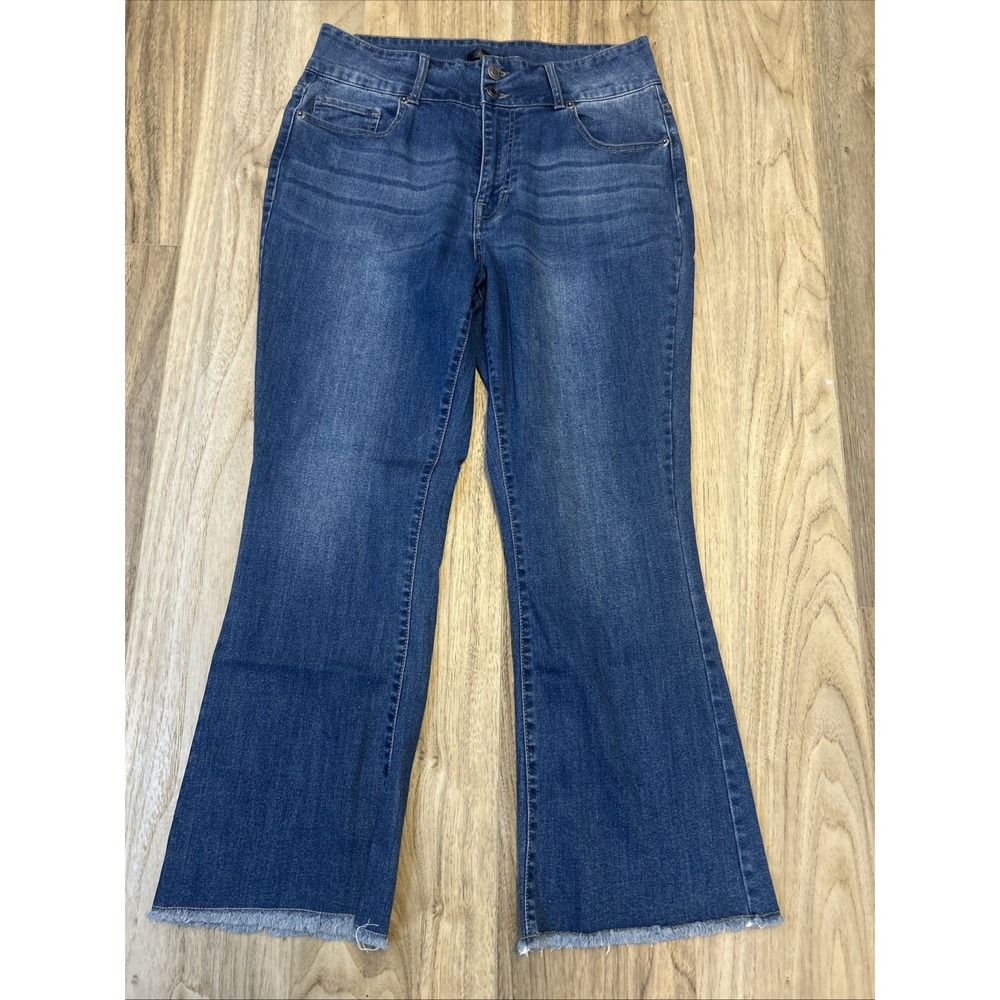 Daily Thread Women's Size 12 Blue Boot Leg Medium Wash Cotton Blend Stretch Jean